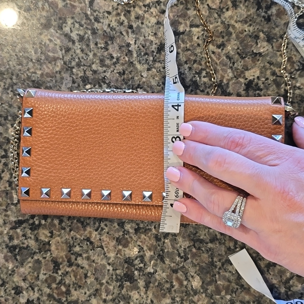 Valentino Garavani Rock Stud Continental Wallet On Chain - Picture 16 of 16